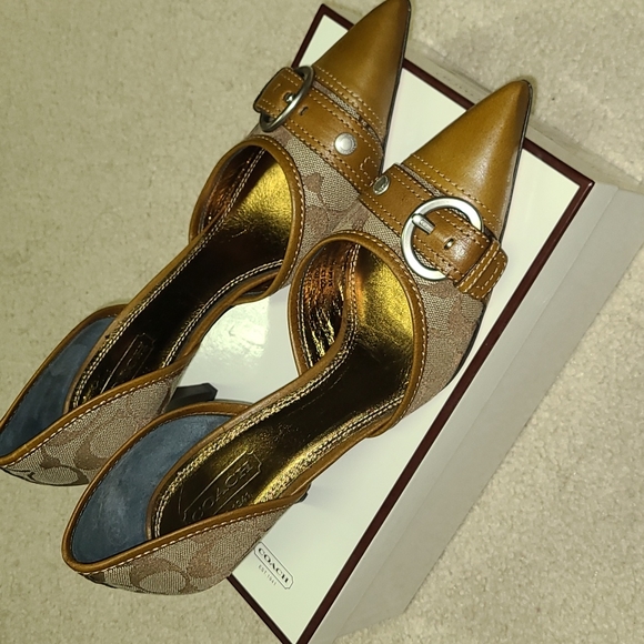 🆕️ *RARE* Coach Alecksa Sig Heels Size 10 - Picture 2 of 7